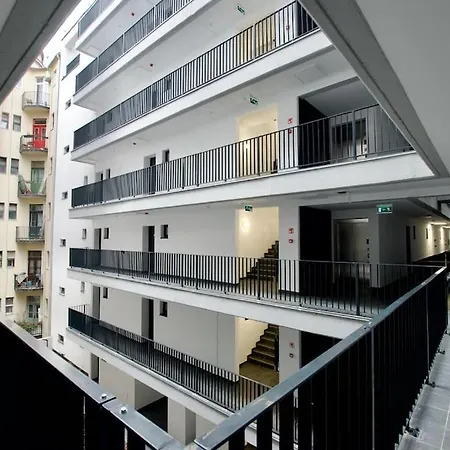 Standard By Hi5-horvath Mihaly Square * Budapest