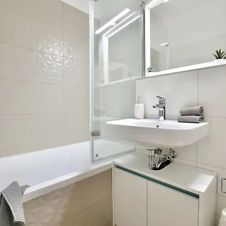 Standard By Hi5-horvath Mihaly Square